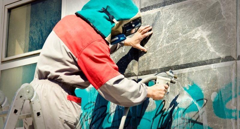 Anti-graffiti coating